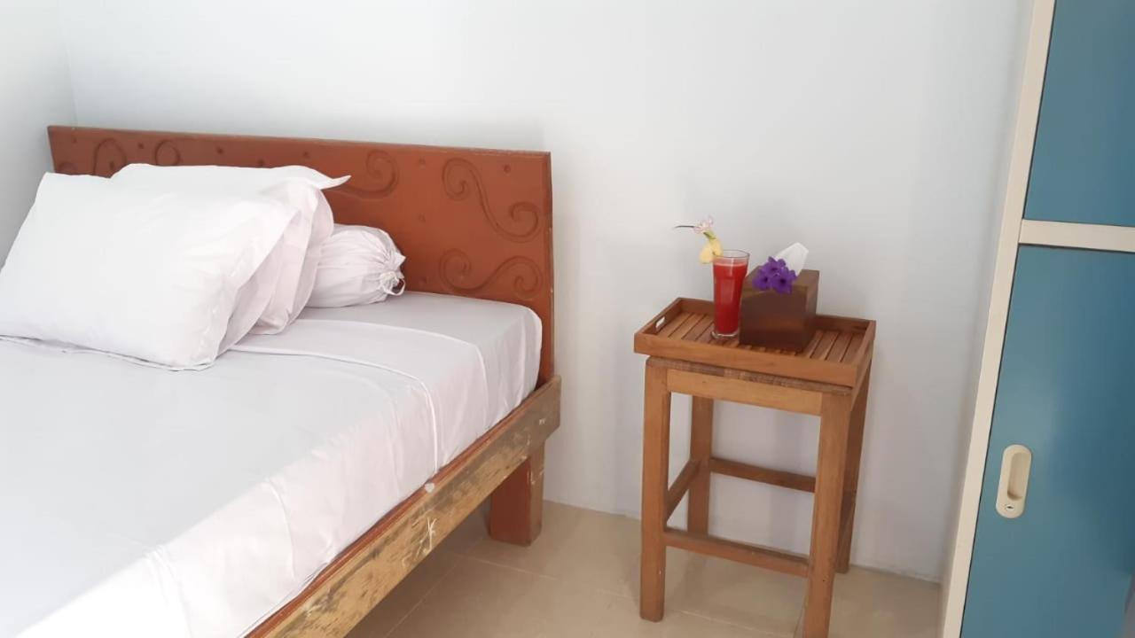 Bajo Sunset Hostel ラブハン・バジョ エクステリア 写真